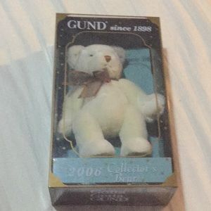 2006 Gund collectors bear
